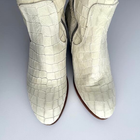 Jo Ghost Made in Italy EUC Knee High Wood Heel Exotic Leather Cream Boots EU 36 - Picture 6 of 11